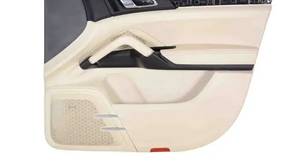 Porsche Cayenne (92A) Front door card panel trim