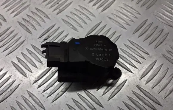Mercedes-Benz C W203 A/C air flow flap actuator/motor A2038201642