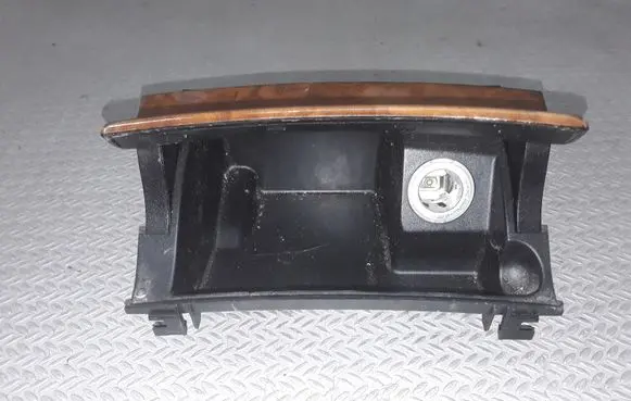 Ashtray (front)