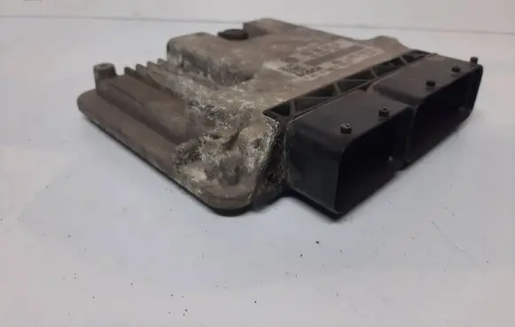 Skoda Octavia Mk2 (1Z) Engine control unit/module 03G906021LB 1039S14582 0281013230