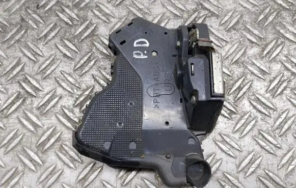 Toyota Corolla Verso E121 Front door lock