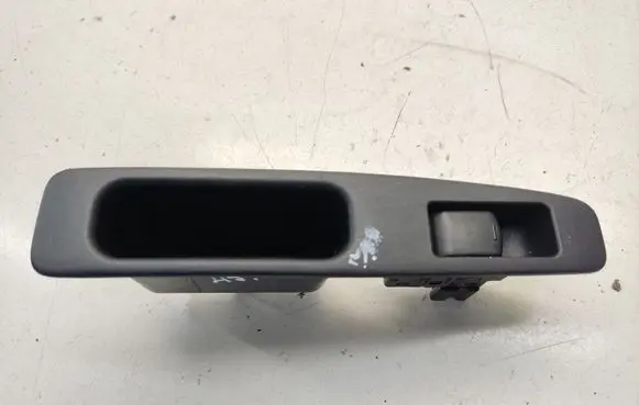 Nissan Qashqai Electric window control switch 25422JD000 82950JD000