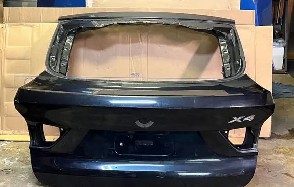 Tailgate/trunk/boot lid
