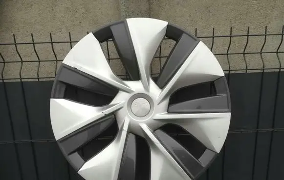 Tesla Model Y Intercooler radiator