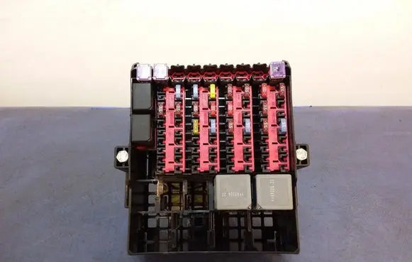 Ford Fiesta Fuse box set 8V5T14A005AFE