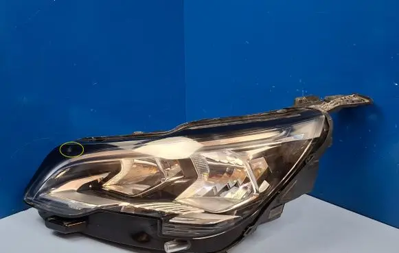 Peugeot 3008 II Headlight/headlamp 9810478180 90056582