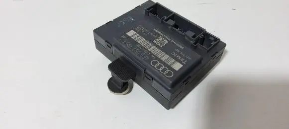 Audi A6 S6 C6 4F Door control unit/module 4F0959795E 4F0910795E 0033TFK0001