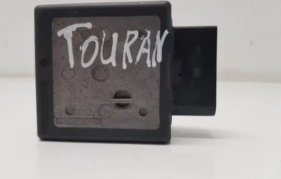 Volkswagen Touran III Fuel injection pump control unit/module 5Q0906121M