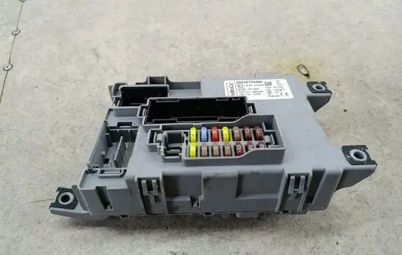 Ford Ka Fuse box set 00518735490DELPHI