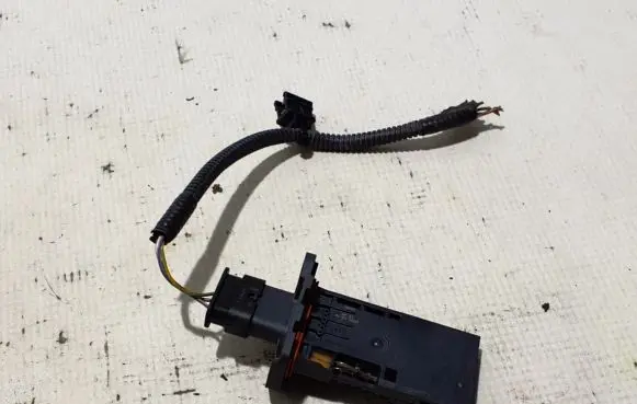 Volvo XC60 Mass air flow meter 32223556