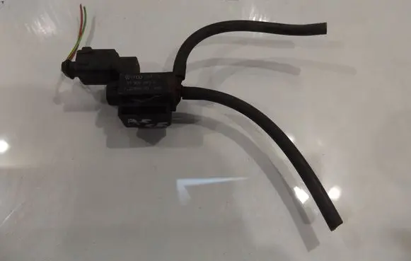 Audi A6 S6 C6 4F Turbo solenoid valve 037906283C