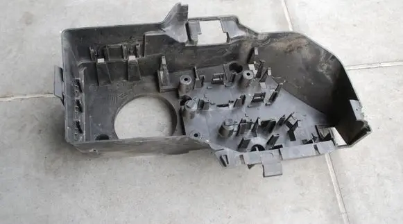 Renault Master II Other engine bay part 140KM