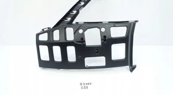 Skoda Octavia Mk3 (5E) Front bumper mounting bracket 5E0807055F