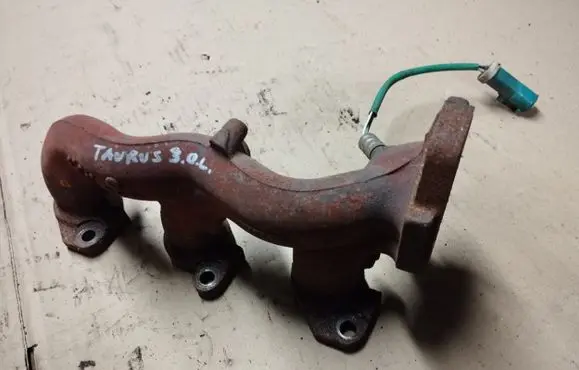 Ford Taurus Exhaust manifold