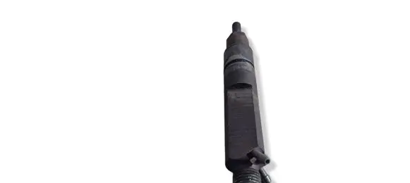 Volkswagen Golf IV Fuel injector 028130202P