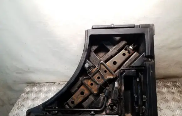 Lexus RX 450H Tool set 