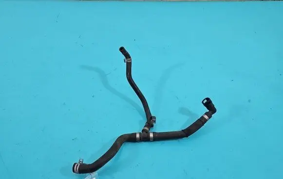Engine coolant pipe/hose
