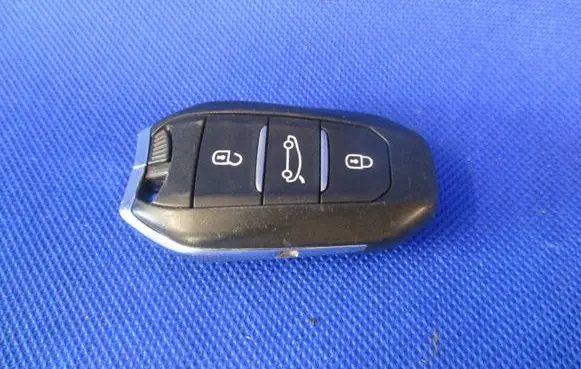 Citroen C4 II Picasso Ignition key/card