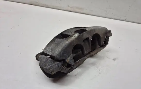 Chrysler Town u0026 Country V Front brake caliper 17986801