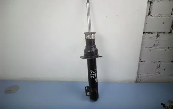 Jeep Grand Cherokee (WK) Front shock absorber/damper 71377L