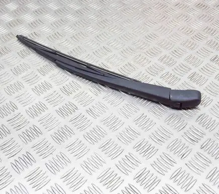 Nissan Leaf II (ZE1) Rear wiper blade arm 