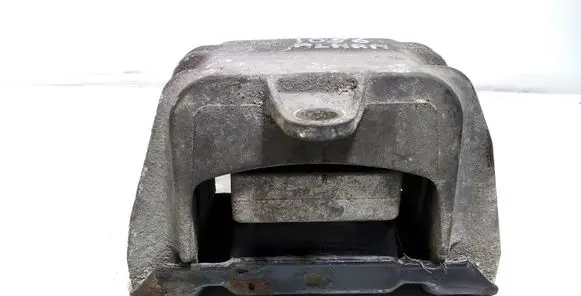 Seat Alhambra (Mk1) Engine mount bracket 7M3199555