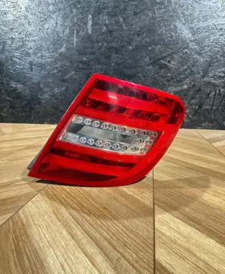 Mercedes-Benz C W204 Rear/tail lights 2048206564 602004