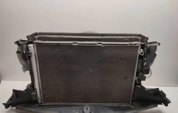 Mercedes-Benz E C207 W207 Radiator set A2049066802