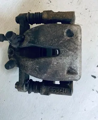 Toyota Corolla Verso E121 Rear brake caliper 0204Y01338