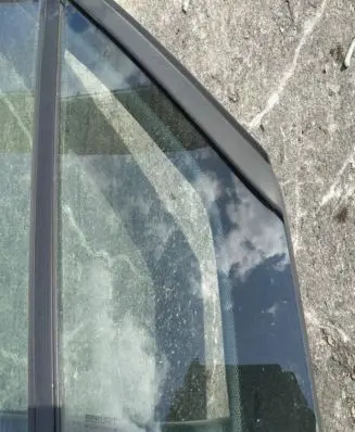 Citroen C8 Front door vent window glass four-door 