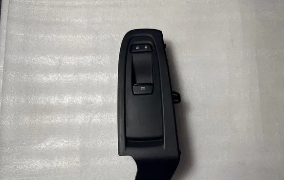 Subaru Crosstrek III Electric window control switch 94263FN040