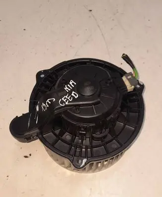 KIA Ceed Heater fan/blower F00s3b2474