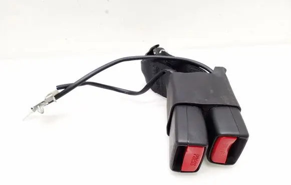 Nissan Qashqai Middle seatbelt buckle (rear) 