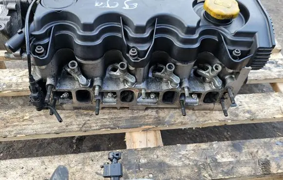 Opel Vectra C Engine head 55193091
