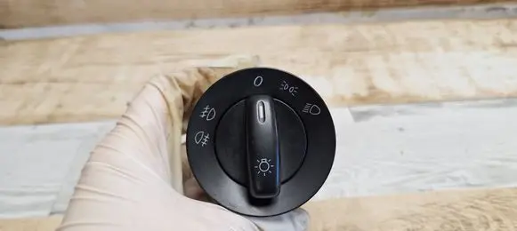 Volkswagen Jetta V Light switch 1K0941431AJ