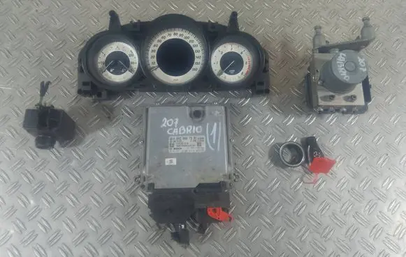 Mercedes-Benz E C207 W207 Engine control unit/module ECU A6429007301