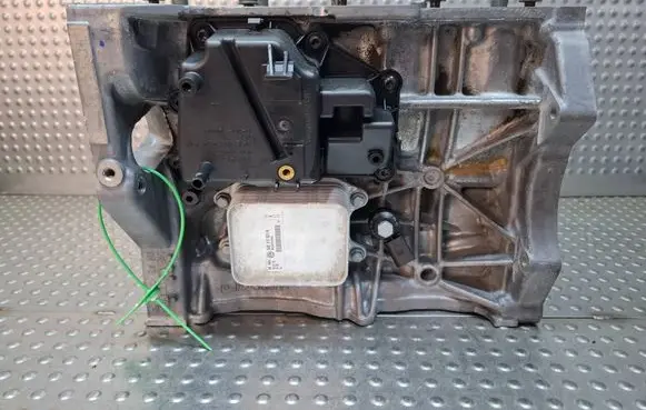 Volkswagen Golf VII Engine block S26372182 04E103023AH