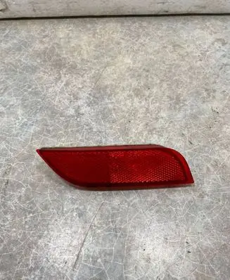 Subaru Impreza III Rear tail light reflector 32302R