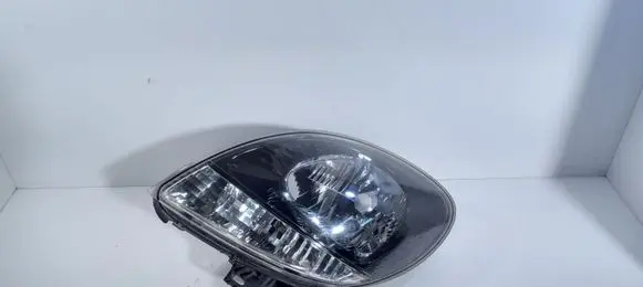 Renault Kangoo I Headlight/headlamp 8200444257