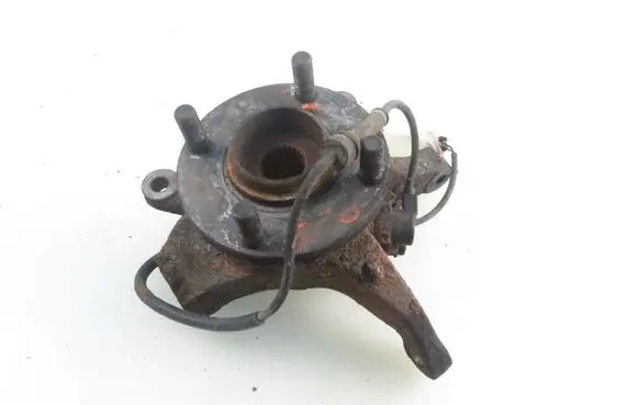 Suzuki Swift I Front wheel hub spindle knuckle