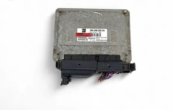 Seat Altea Engine control unit/module 06A906033DA 5WP40233