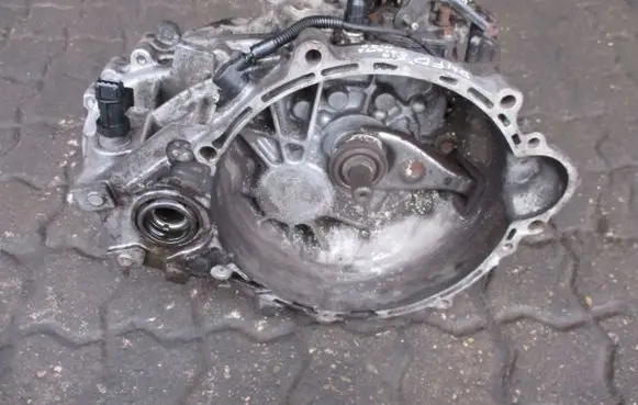 KIA Carens III Manual 6 speed gearbox WFW6H D4FD