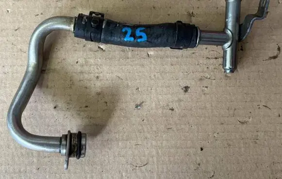 Volkswagen Arteon Engine coolant pipe/hose 06K121059F