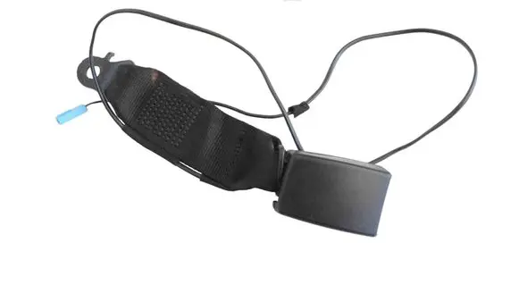 Middle seatbelt buckle (rear)
