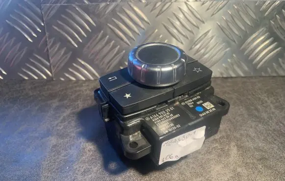 Mercedes-Benz ML W166 Head unit multimedia control A1669003501