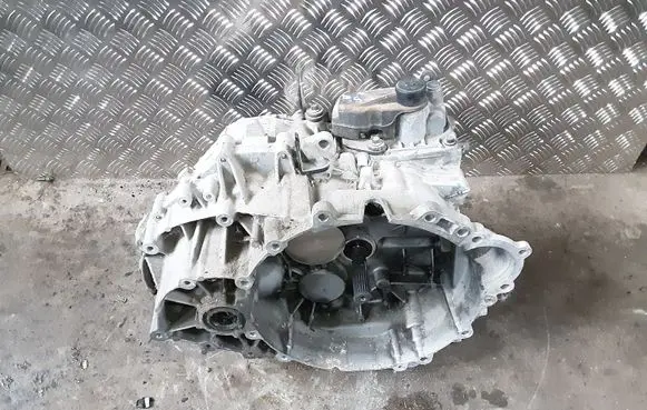 Volvo V70 Manual 6 speed gearbox 31259592