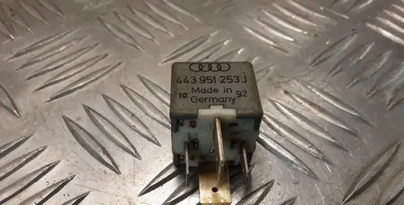 Audi A4 S4 B5 8D Other relay 443951253J