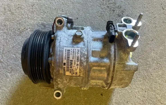 Land Rover Discovery Sport Air conditioning (A/C) compressor (pump) CPLA19D629BG