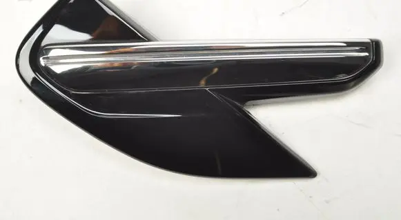 Renault Captur II Front arch trim 990421374R