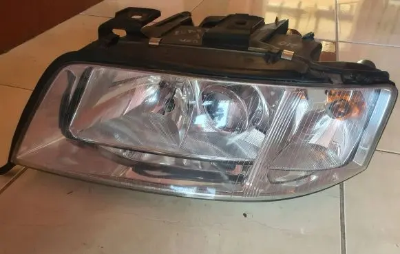 Audi A6 S6 C5 4B Headlight/headlamp 14846500
